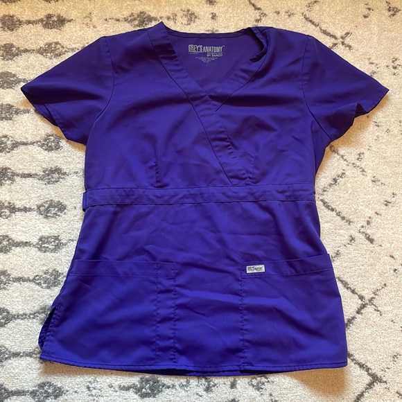 Purple greys anatomy scrub top - Picture 1 of 2